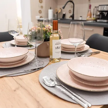 Liberty Square Jf Kennedy - By Openhouse